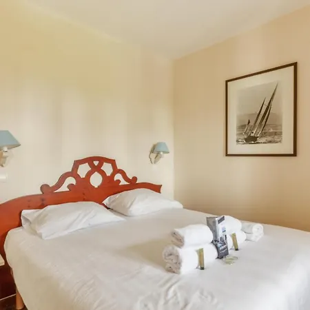 Apartment 2-br In A With Pool - - Welkeys *