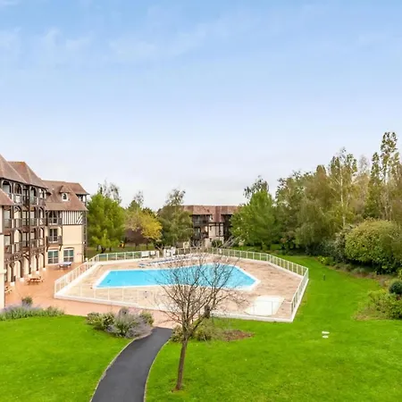 2-br In A With Pool - - Welkeys Deauville
