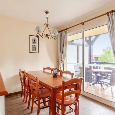 2-br In A With Pool - - Welkeys Deauville